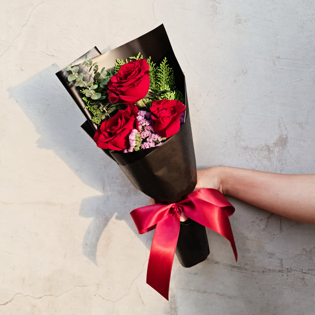 A Big Hug 3 Red Roses Flower Bouquet